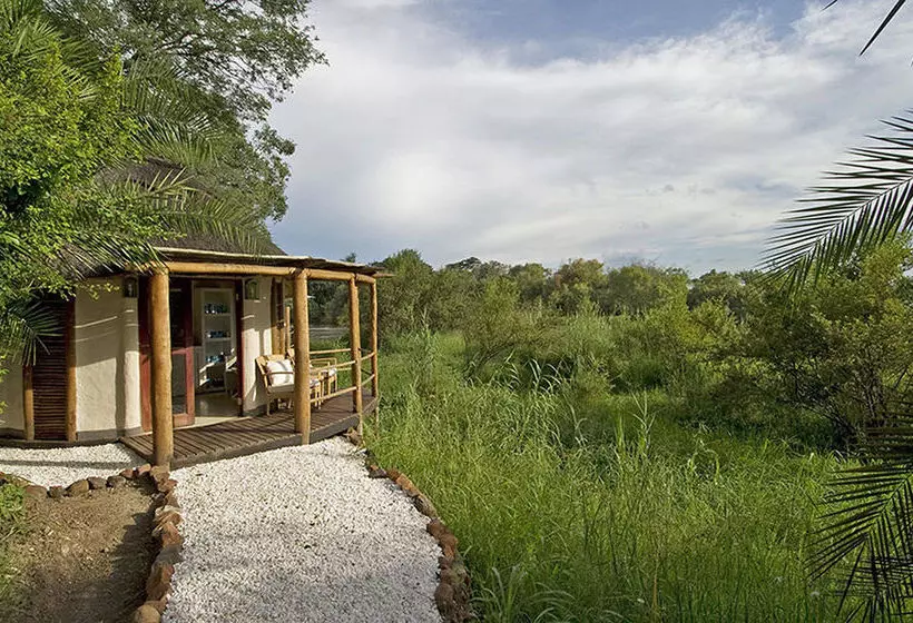 هتل Sanctuary Sussi & Chuma