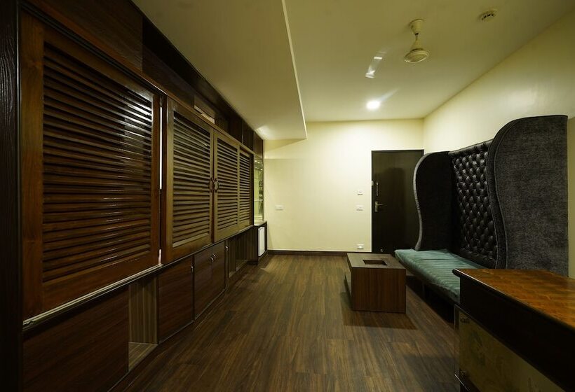 호텔 The Sapphire Comfort