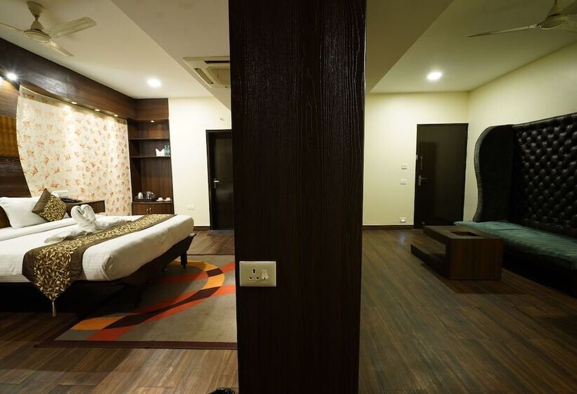 호텔 The Sapphire Comfort