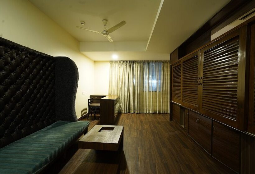 호텔 The Sapphire Comfort