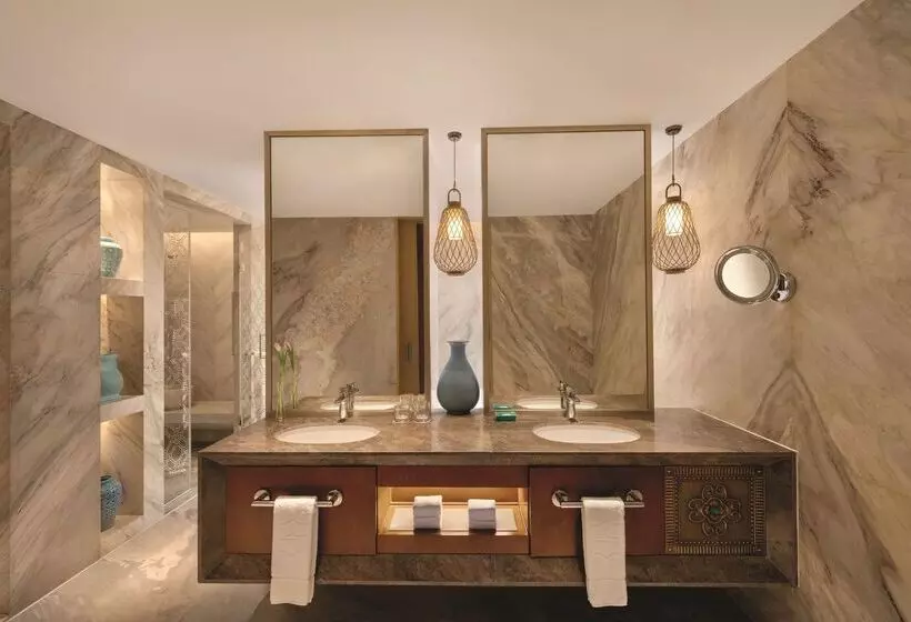 בית מלון כפרי Shangrila Lhasa