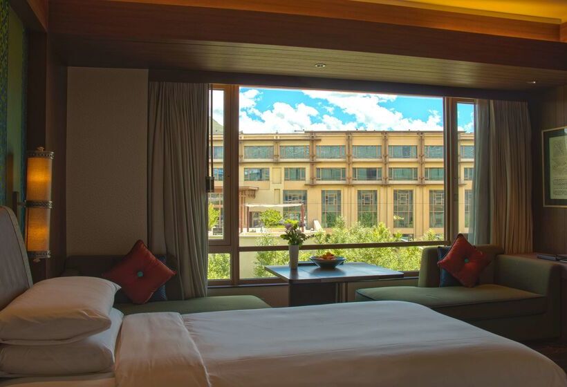 בית מלון כפרי Shangrila Lhasa