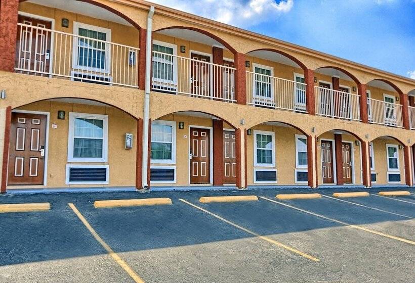 호텔 Country Garden Inn