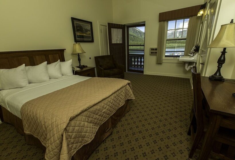 Many Glacier Hotel   Inside The Park