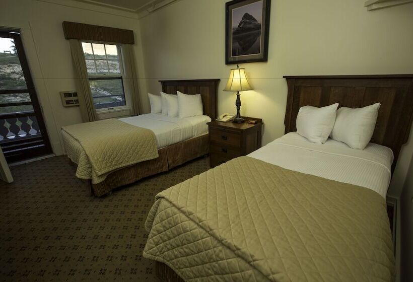 Many Glacier Hotel   Inside The Park