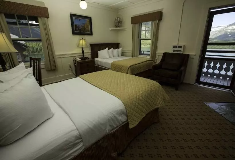 Many Glacier Hotel   Inside The Park