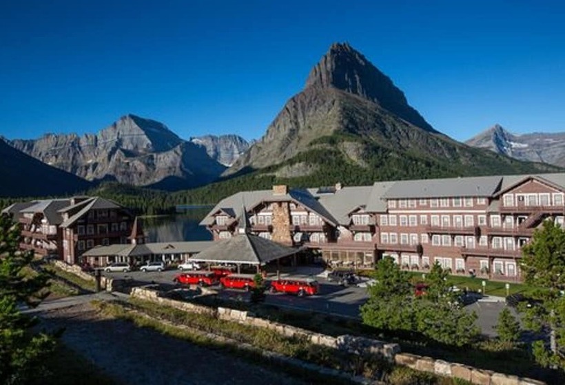 Many Glacier Hotel   Inside The Park