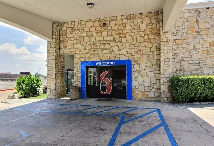 Motel 6 Austin, Tx  Central Downtown Ut