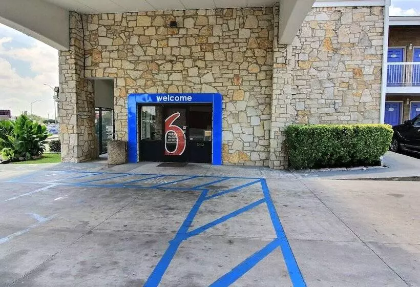 Motel 6 Austin, Tx  Central Downtown Ut