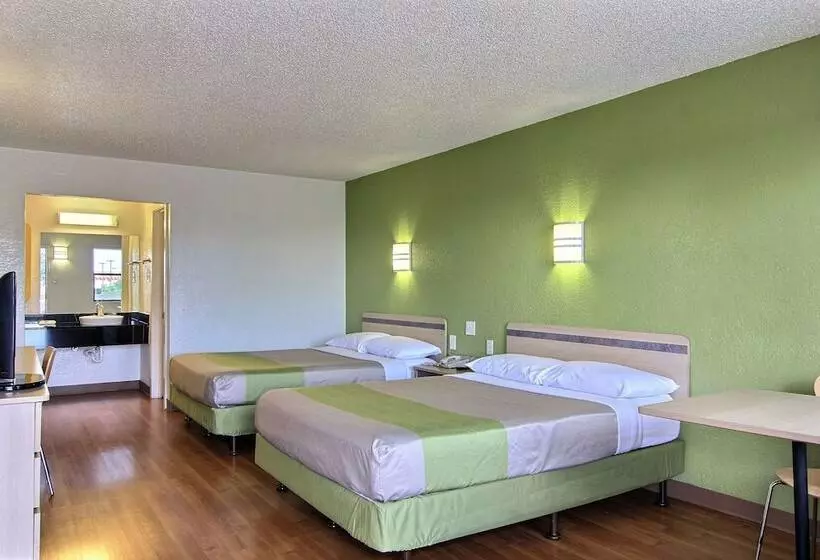 Motel 6 Austin, Tx  Central Downtown Ut