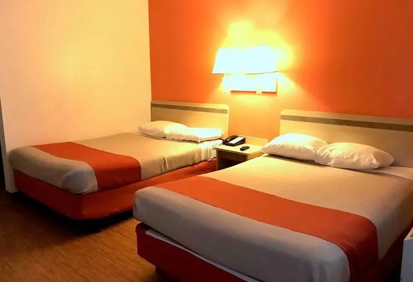 모텔 Key Inn Macedonia