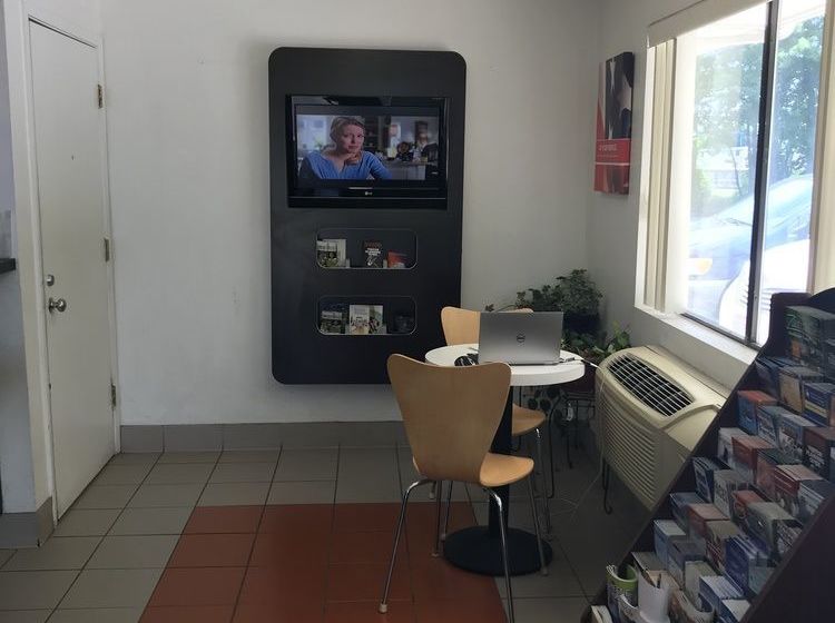 汽车旅馆  Key Inn Macedonia