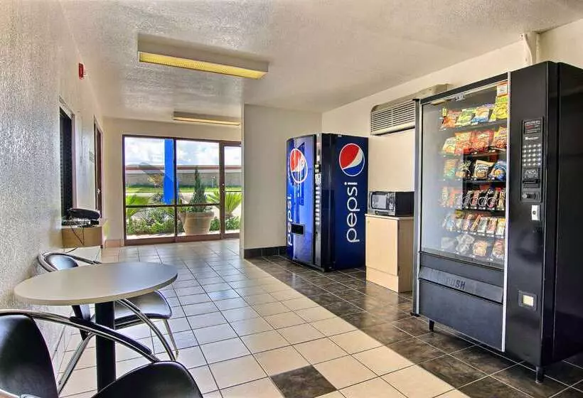 Motel 6 Kingsville, Tx