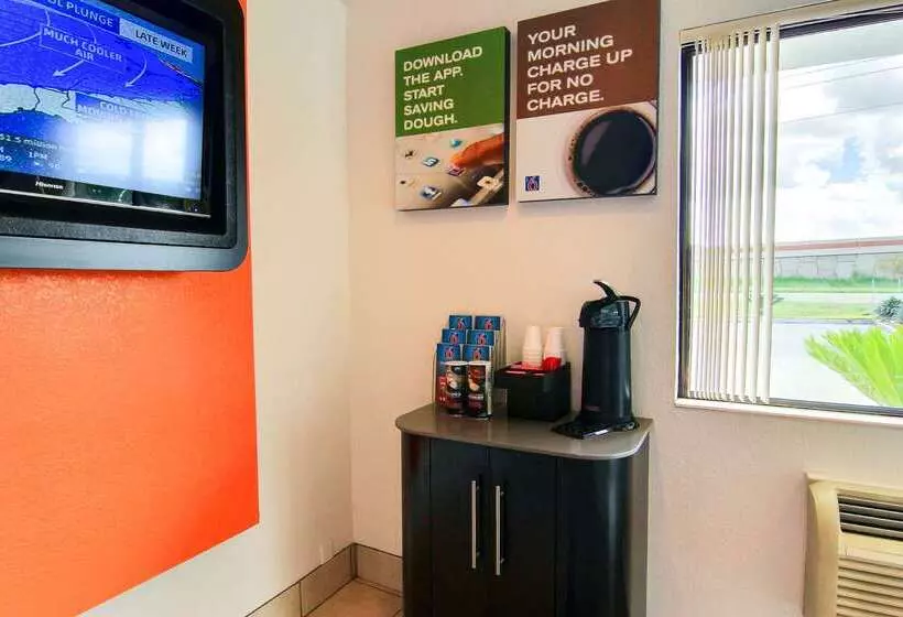 Motel 6 Kingsville, Tx