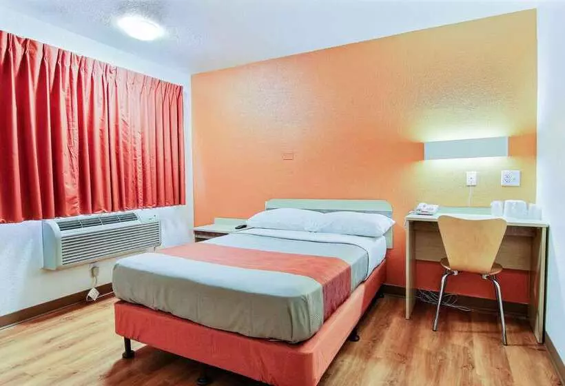 Motel 6 Kingsville, Tx