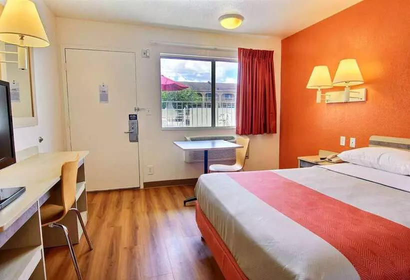 Motel 6 Kingsville, Tx