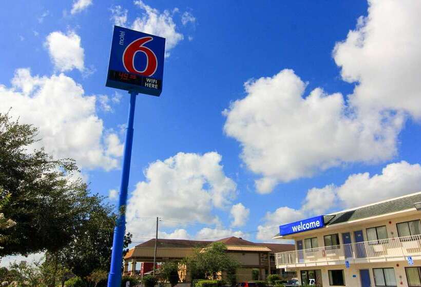 Motel 6 Kingsville, Tx