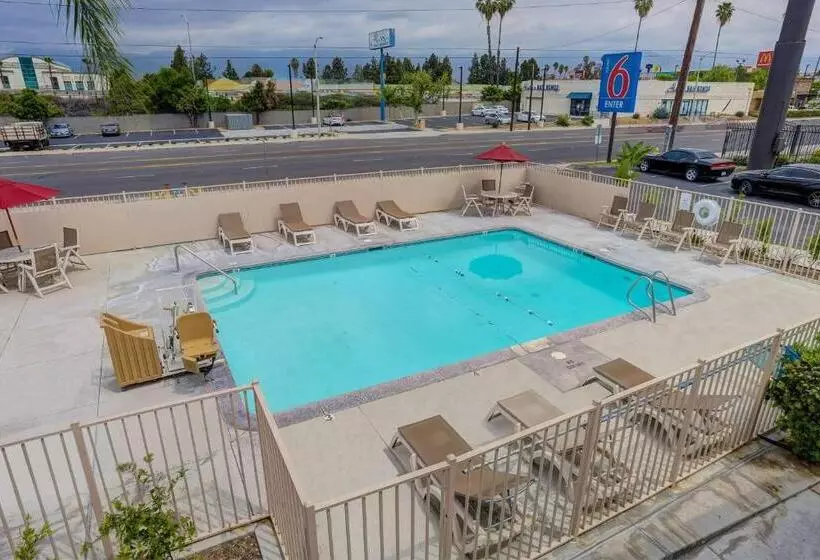 Motel 6 San Bernardino, Ca South