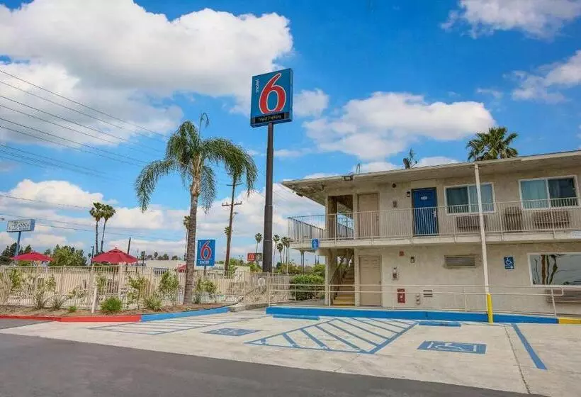 Motel 6 San Bernardino, Ca South