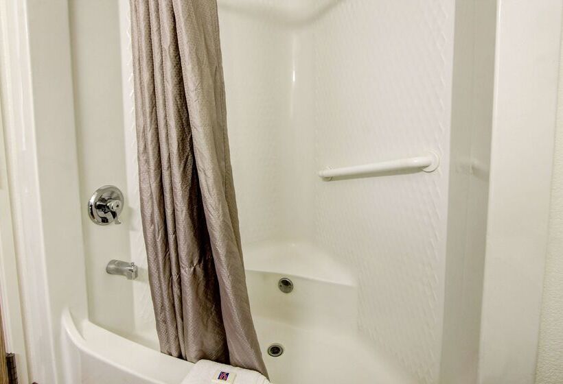 فندق على الطريق Park Inn By Radisson, Aurora