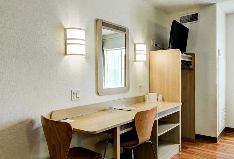 فندق على الطريق Park Inn By Radisson, Aurora