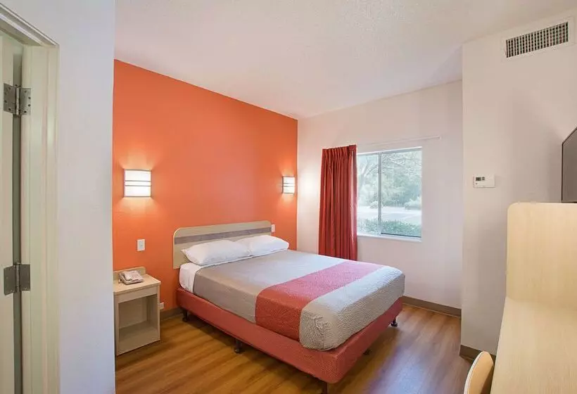 Motel 6columbia, Sc  Fort Jackson Area