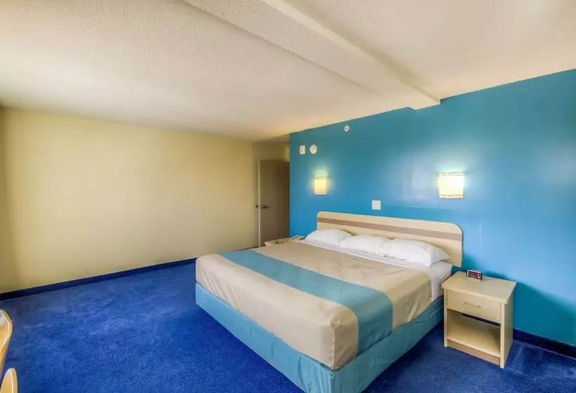Motel 6estevan, Sk