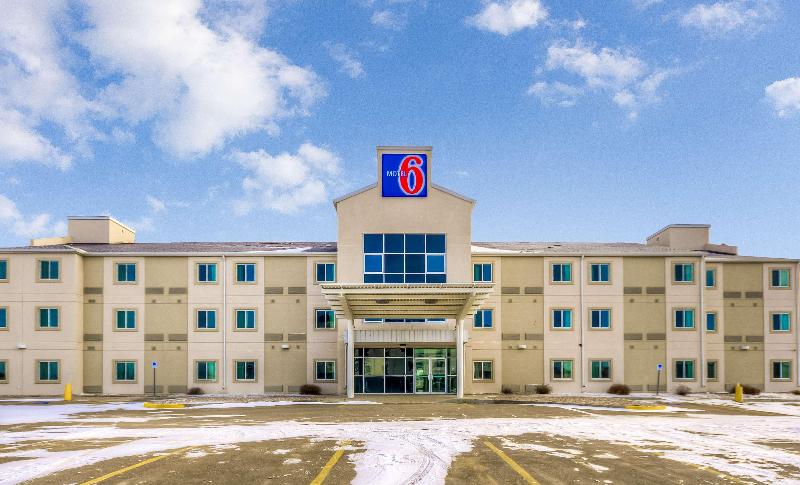 Motel 6estevan, Sk