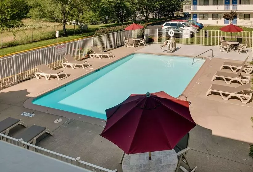 Motel 6lenexa, Ks  Kansas City Southwest