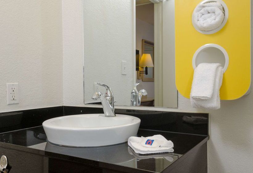 מוטל Park Inn By Radisson, Turlock