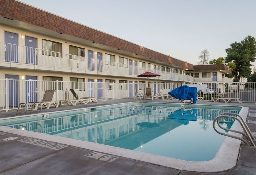 מוטל Park Inn By Radisson, Turlock