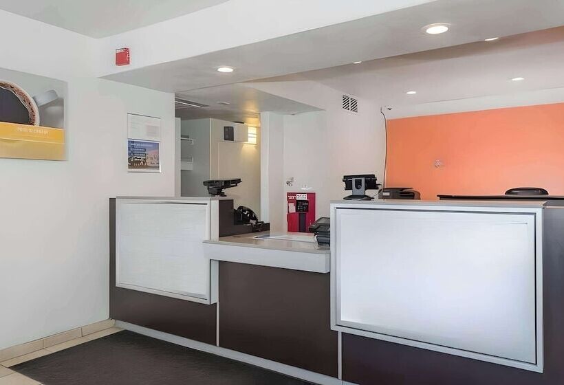 מוטל Park Inn By Radisson, Turlock