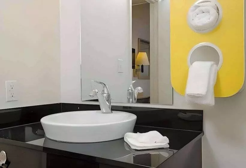 فندق على الطريق Park Inn By Radisson, Turlock