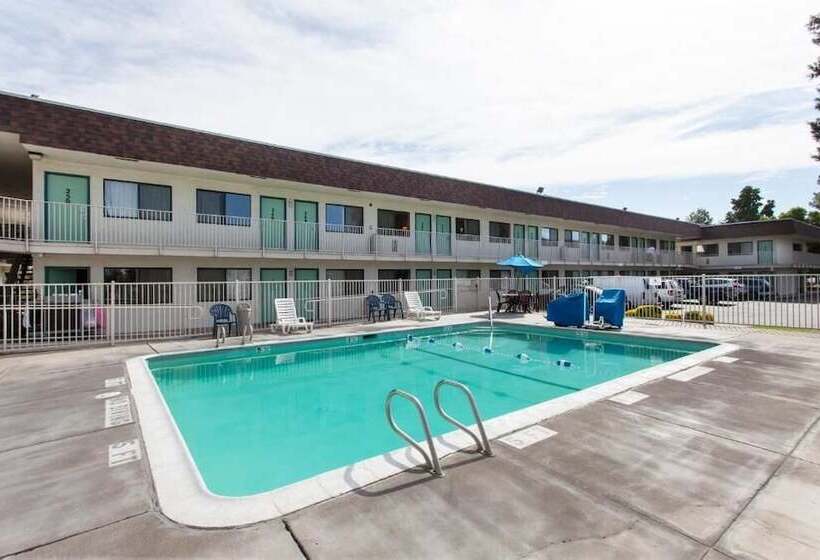 מוטל Park Inn By Radisson, Turlock