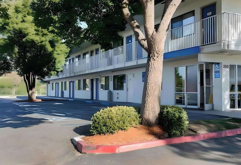 מוטל Park Inn By Radisson, Turlock