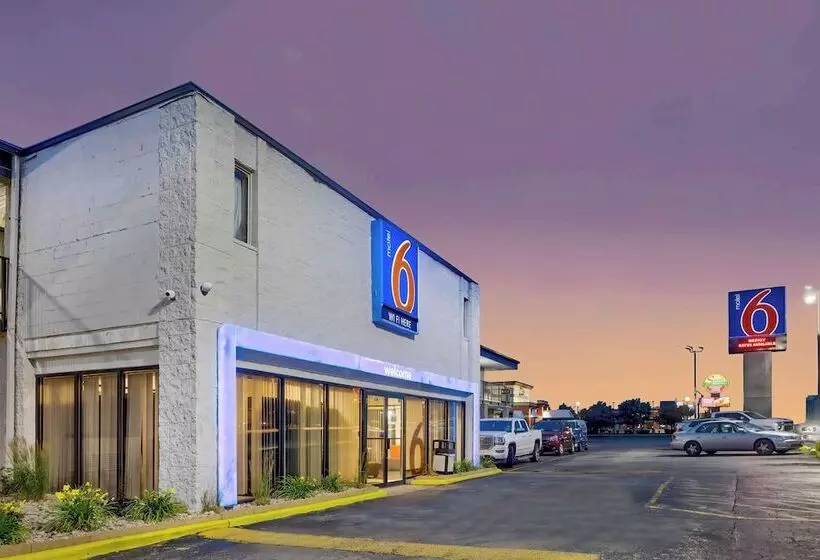 Motel 6villa Park, Il  Chicago West