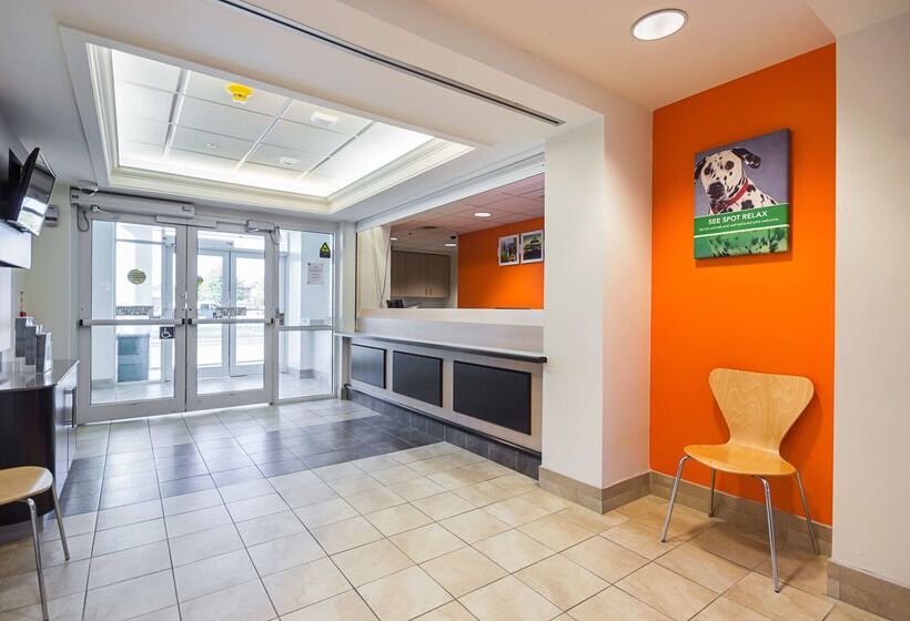 Motel 6whitby, On  Toronto East