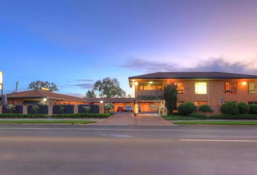 汽车旅馆  Cousins Motor Inn