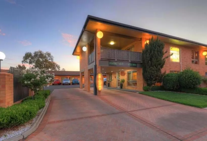 汽车旅馆  Cousins Motor Inn