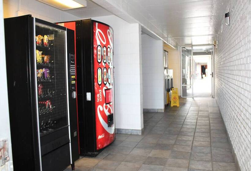 فندق على الطريق Econo Lodge Paducah West I24