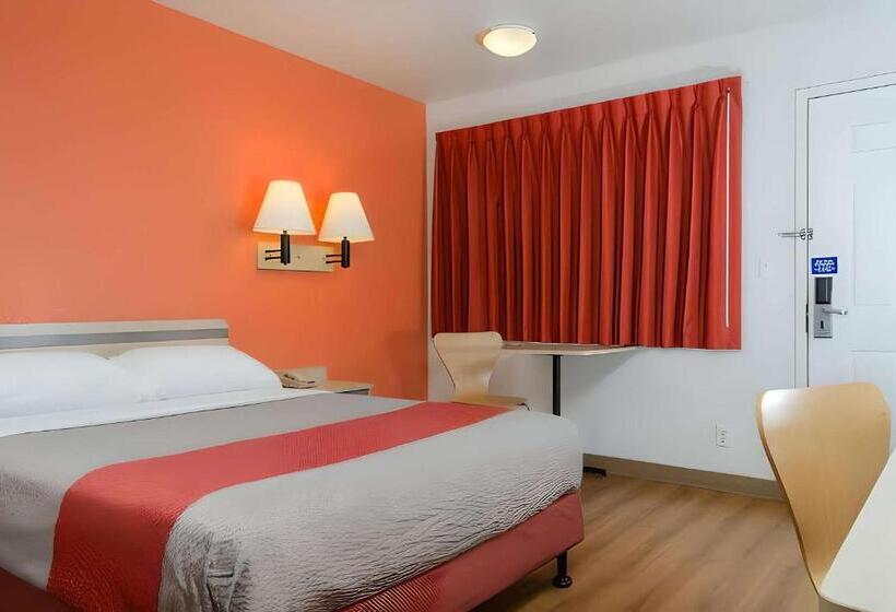 מוטל Park Inn By Radisson, Turlock