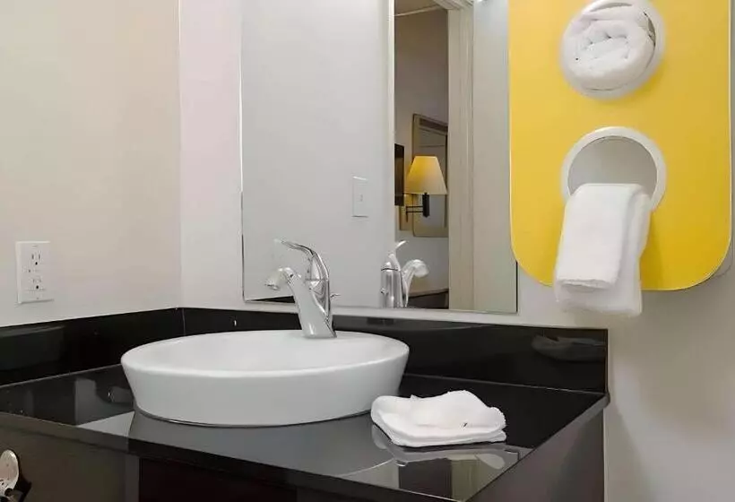 فندق على الطريق Park Inn By Radisson, Turlock