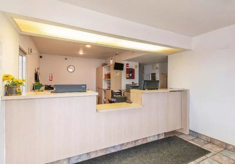 モーテル Regency Inn Tulsa