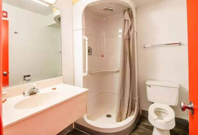 モーテル Regency Inn Tulsa