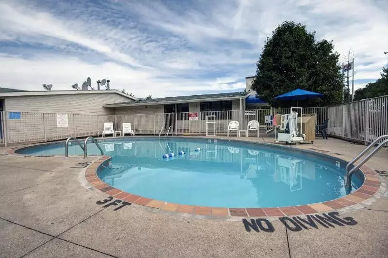 Motel 6 Cross Lanes, Wv Goff Mountain Rd