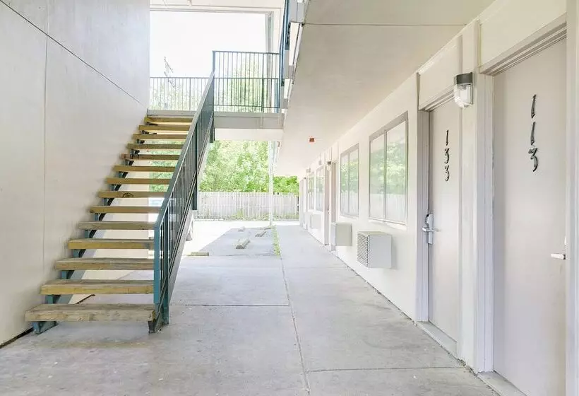 Motel Oyo Hotel South Bend Campus