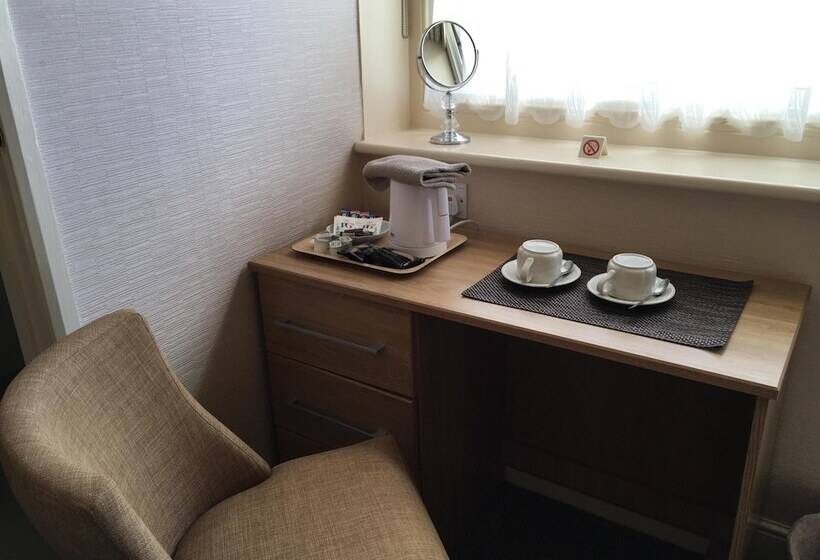 بنسيون Devonia Express