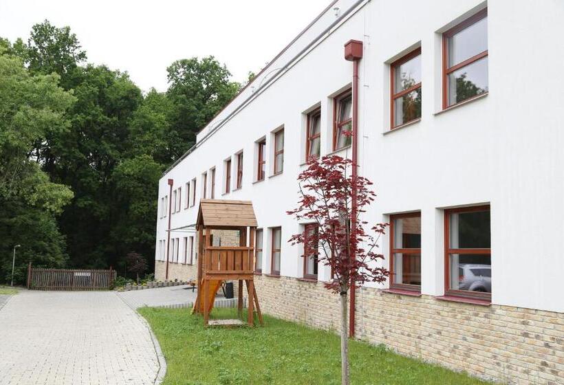 Sporthotel Hostivice