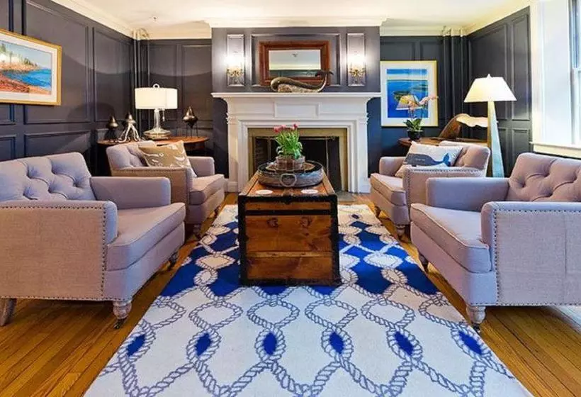 Отель The Lindsey