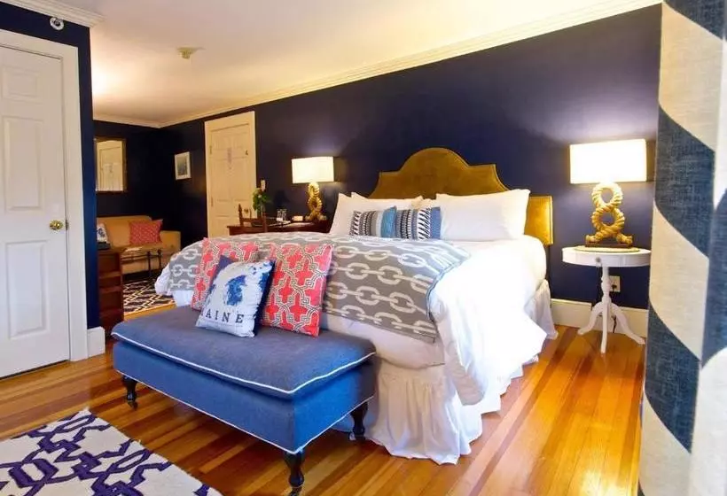 Отель The Lindsey